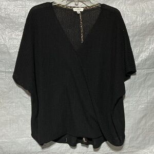 Umgee Black Black Short Sleeve Wrap Top with Leopard Trim Neckline Sz S